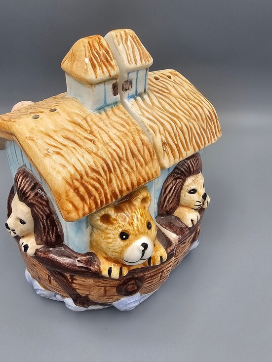 Other - Vintage Ceramic Noah's Ark Salt and Pepper Shakers
